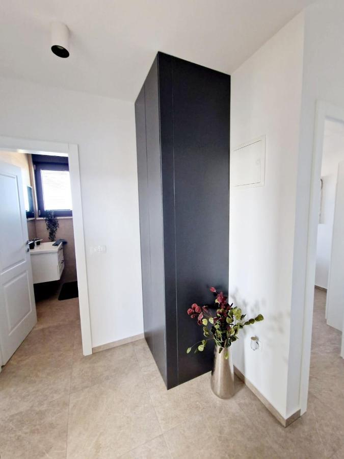 Dinary Penthouse Apartment Vir Exterior photo